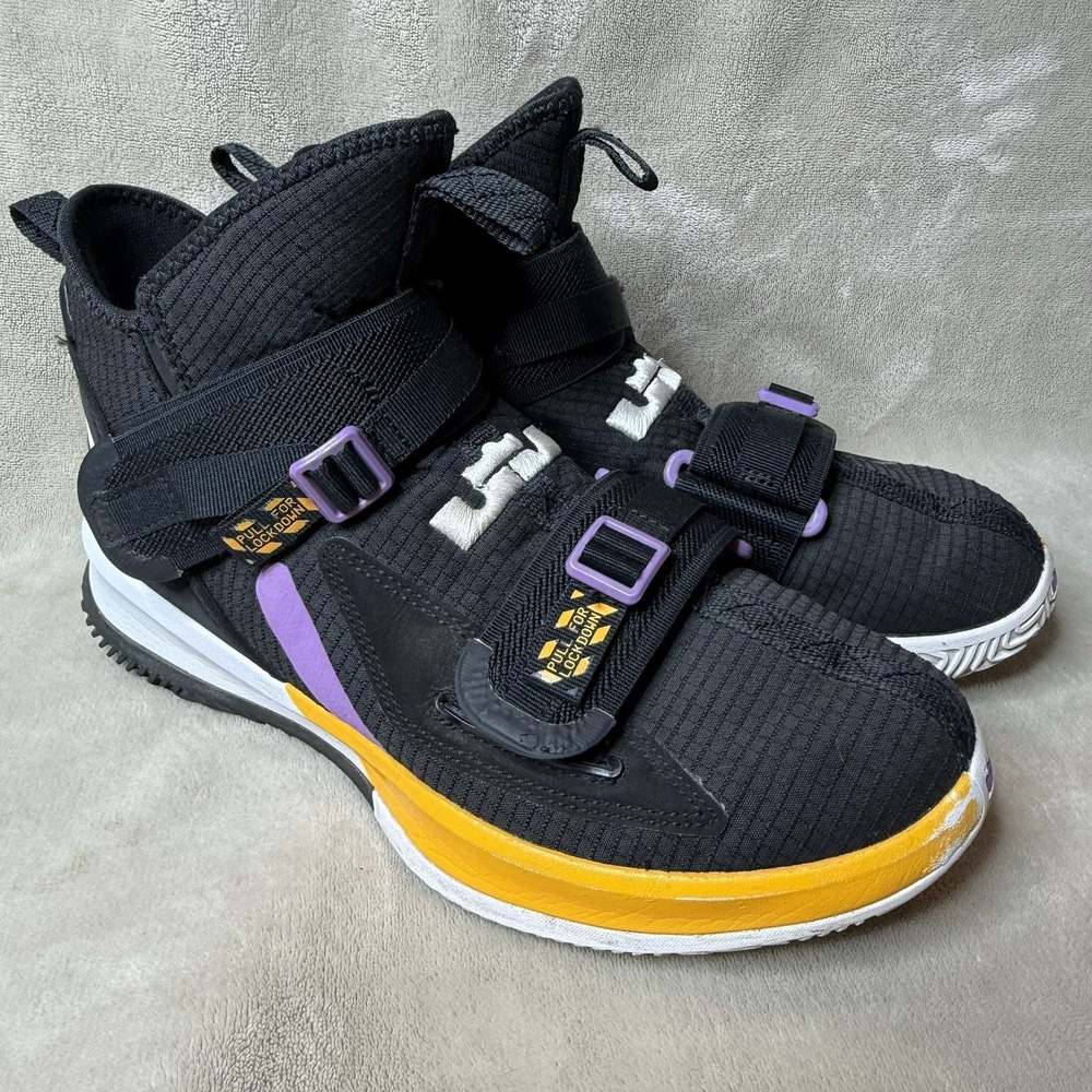Nike LeBron Soldier 13 Black Purple Basketball Shoes LA Lakers Men's Size 8.5